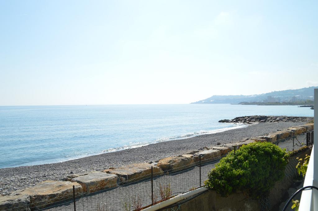 Riva Beach Apartment Riva Ligure Exterior photo